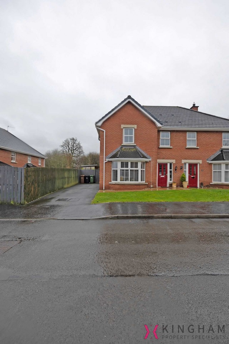 28 Woodville Gate, Lurgan