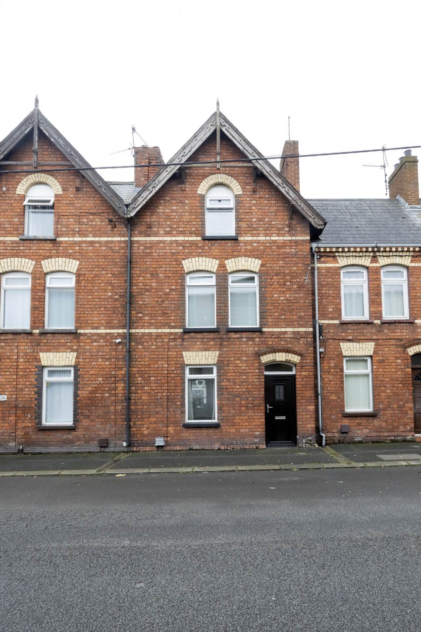 Images for 25 Brownlow Terrace, Craigavon