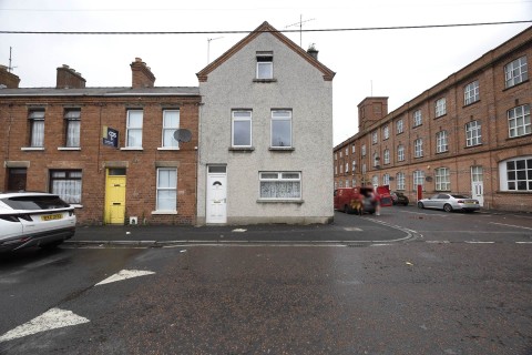 View Full Details for 120 Victoria Street, Lurgan