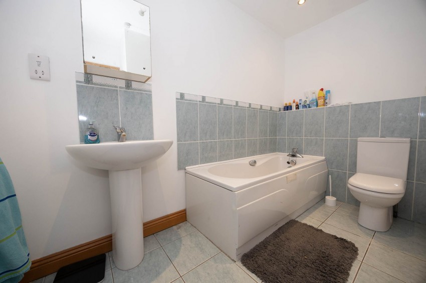 Images for 28 Silverwood Court, Lurgan