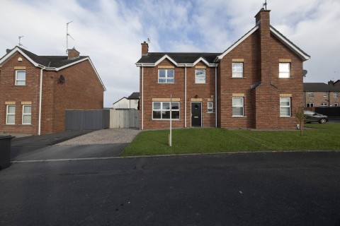 View Full Details for 5 Riverglade Court, Lurgan